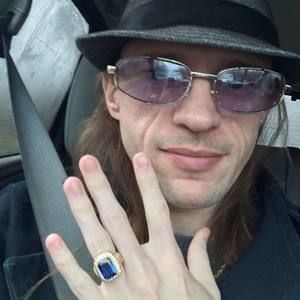 Meet your Posher, Chuck